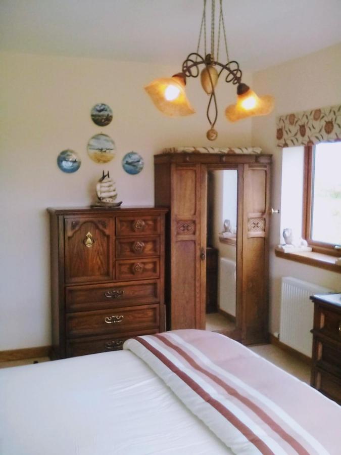 Bed and Breakfast April House Barrock Экстерьер фото