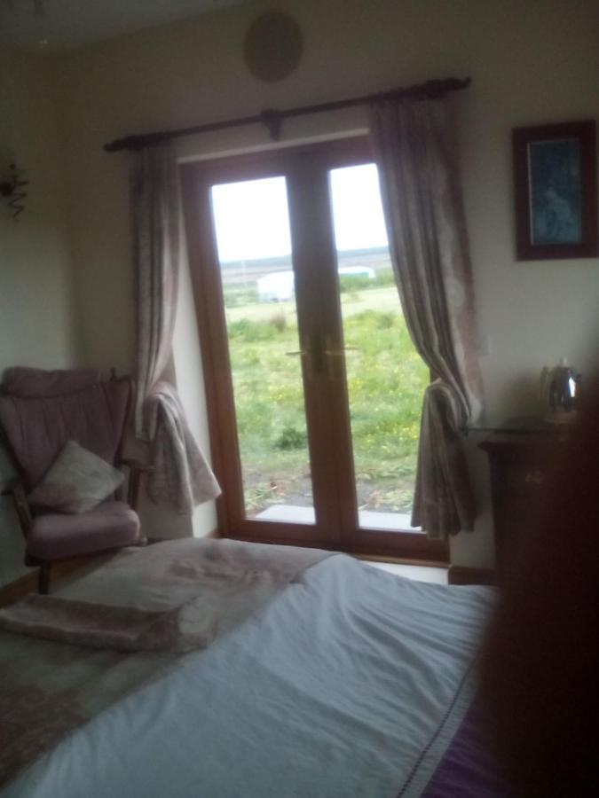 Bed and Breakfast April House Barrock Экстерьер фото