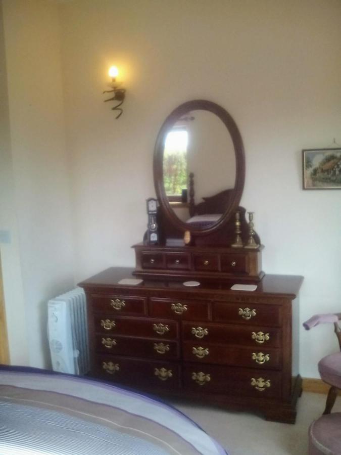Bed and Breakfast April House Barrock Экстерьер фото